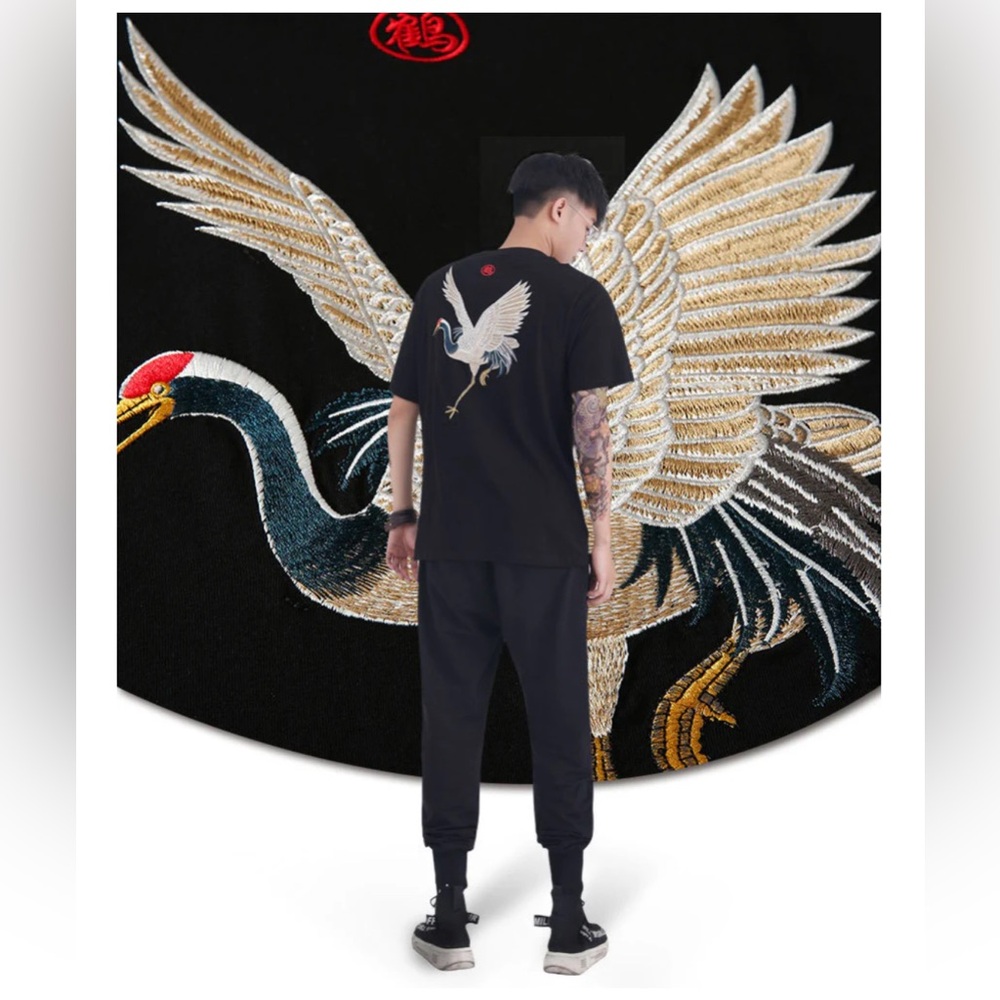 Crane Intricate Embroidery Black Heavy Cotton S-Sleeve Unisex T-Shirt Size M